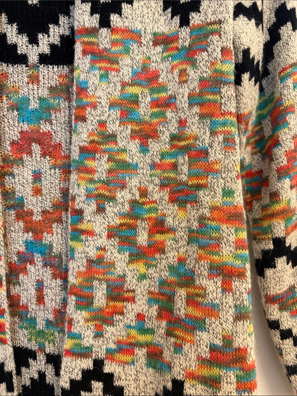 Aztec sweater - Picture 3 of 6